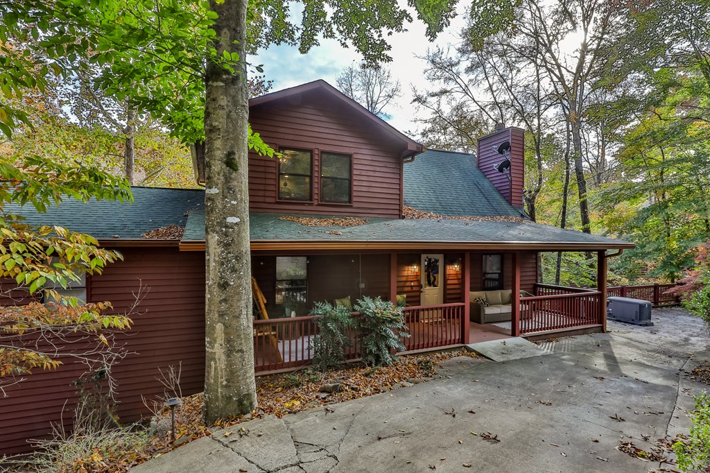 178 Novena Court Property Photo 6