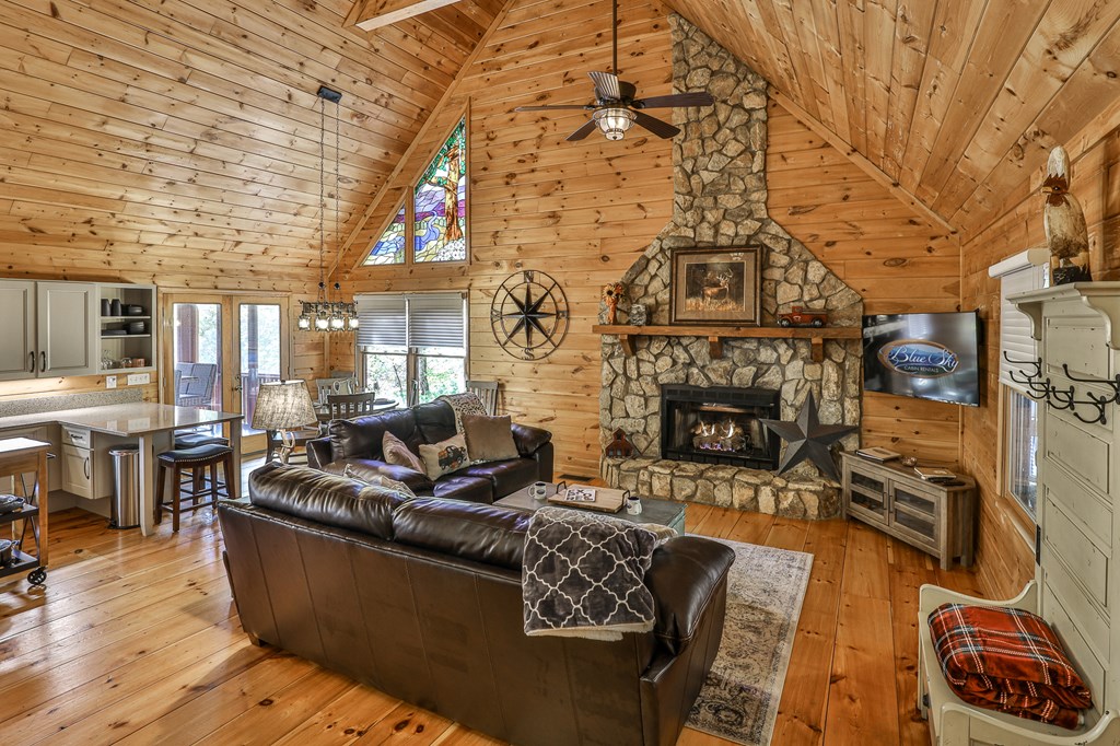 178 Novena Court Property Photo 8