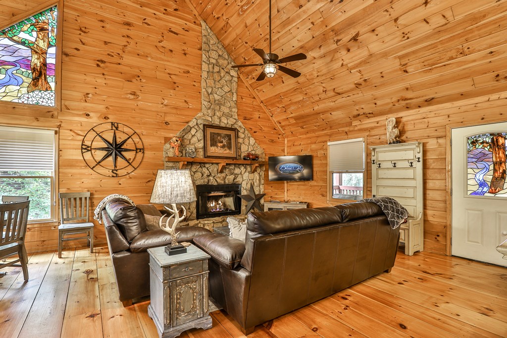 178 Novena Court Property Photo 10