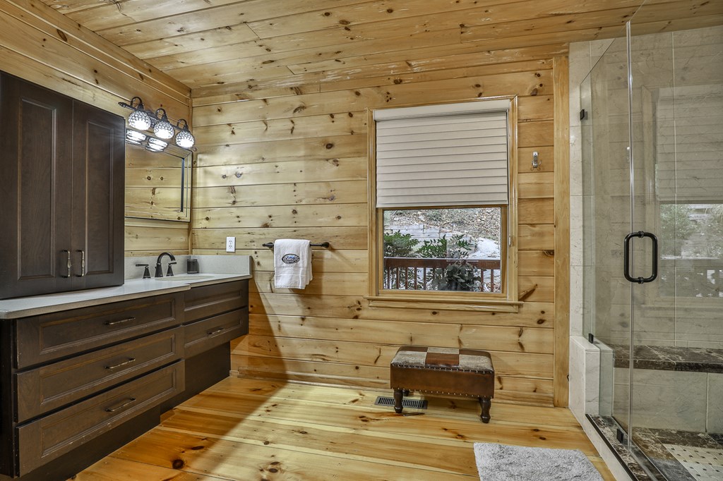 178 Novena Court Property Photo 28