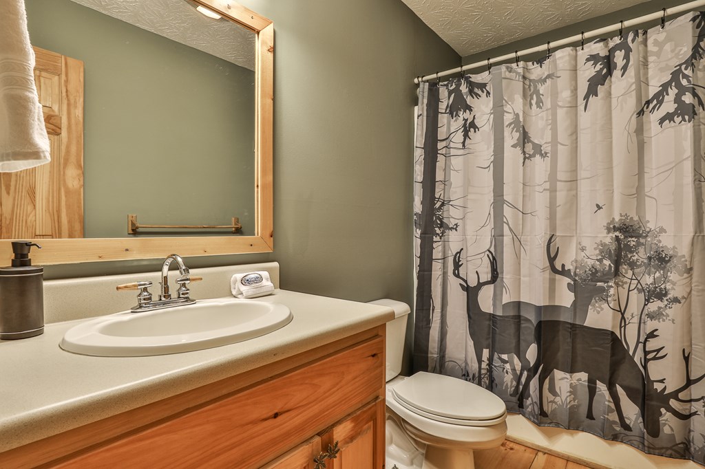 178 Novena Court Property Photo 35