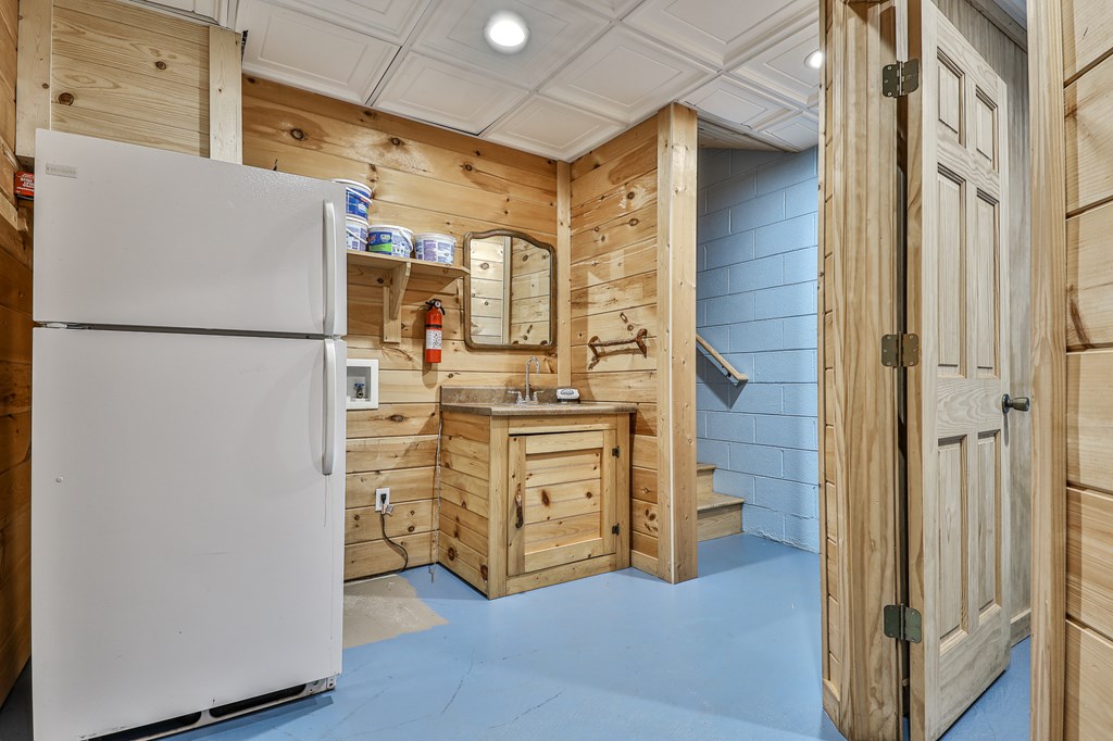 178 Novena Court Property Photo 39