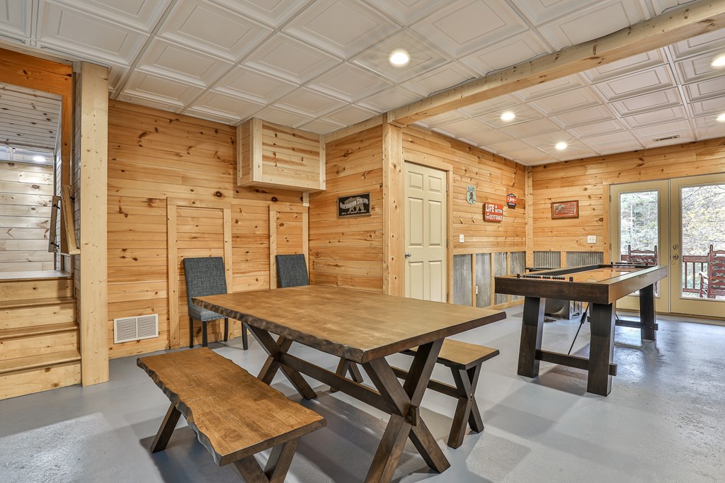178 Novena Court Property Photo 41