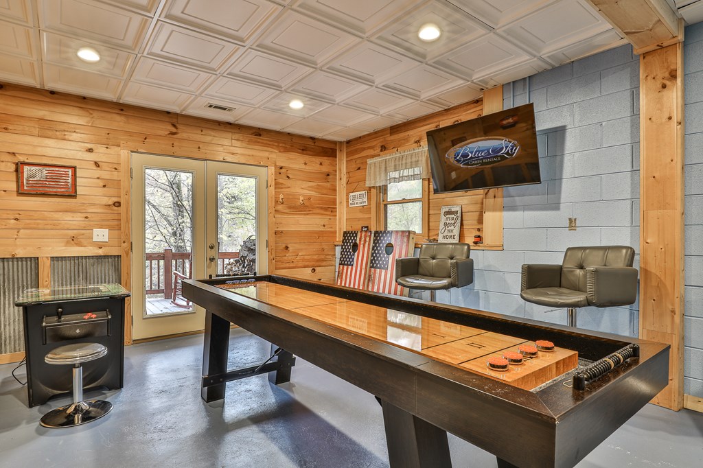 178 Novena Court Property Photo 42