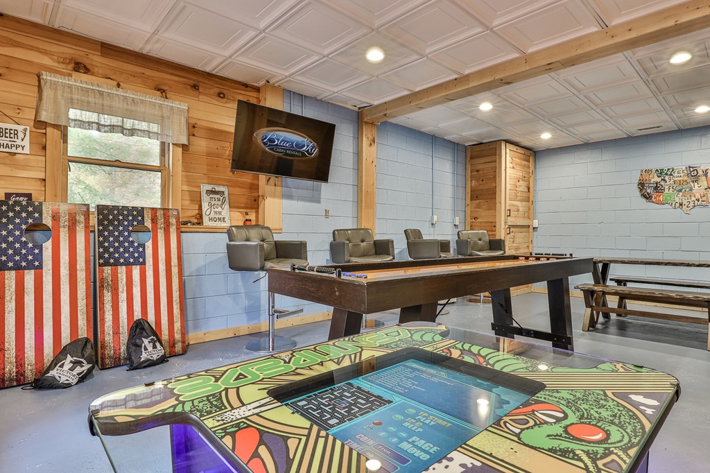 178 Novena Court Property Photo 43