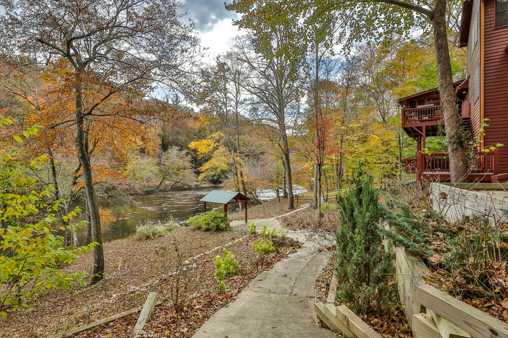 178 Novena Court Property Photo 49