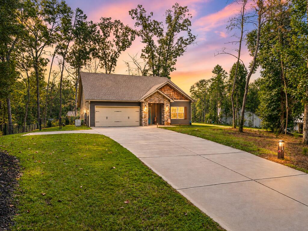 147 Sunset Cove Property Photo 1