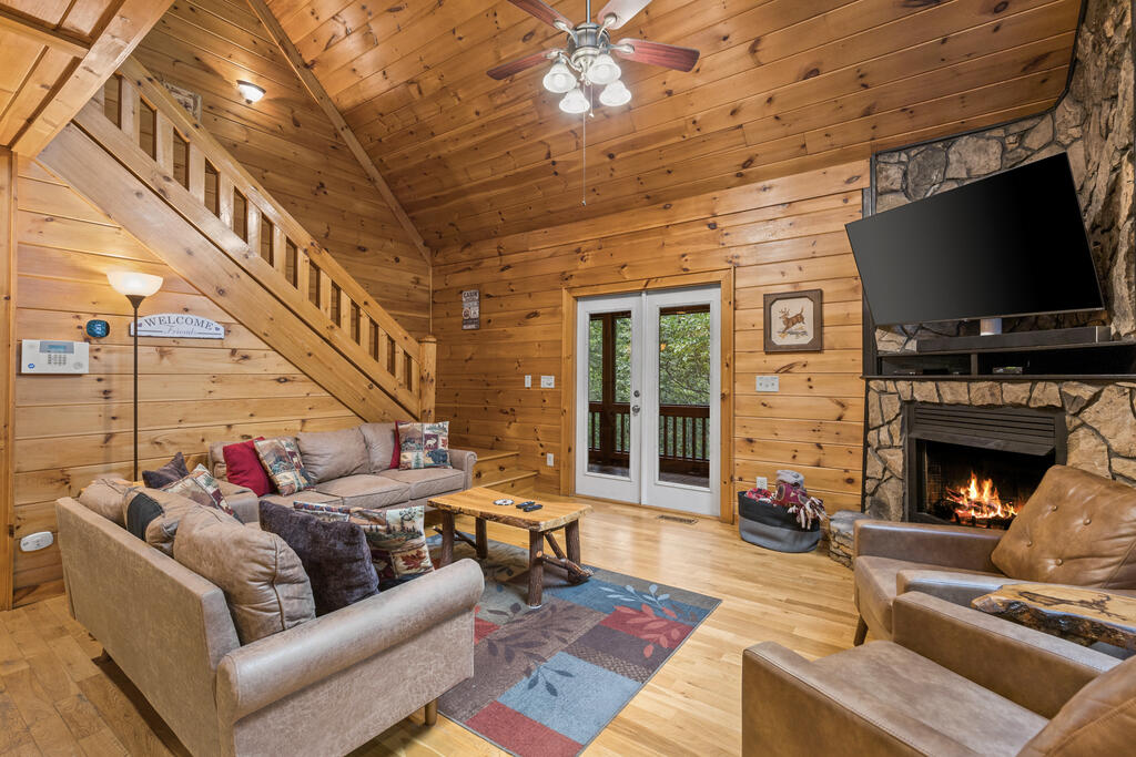 123 Lone Oak Drive Property Photo 8