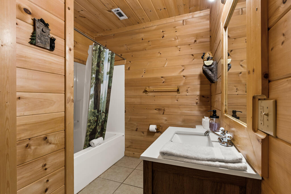 123 Lone Oak Drive Property Photo 41
