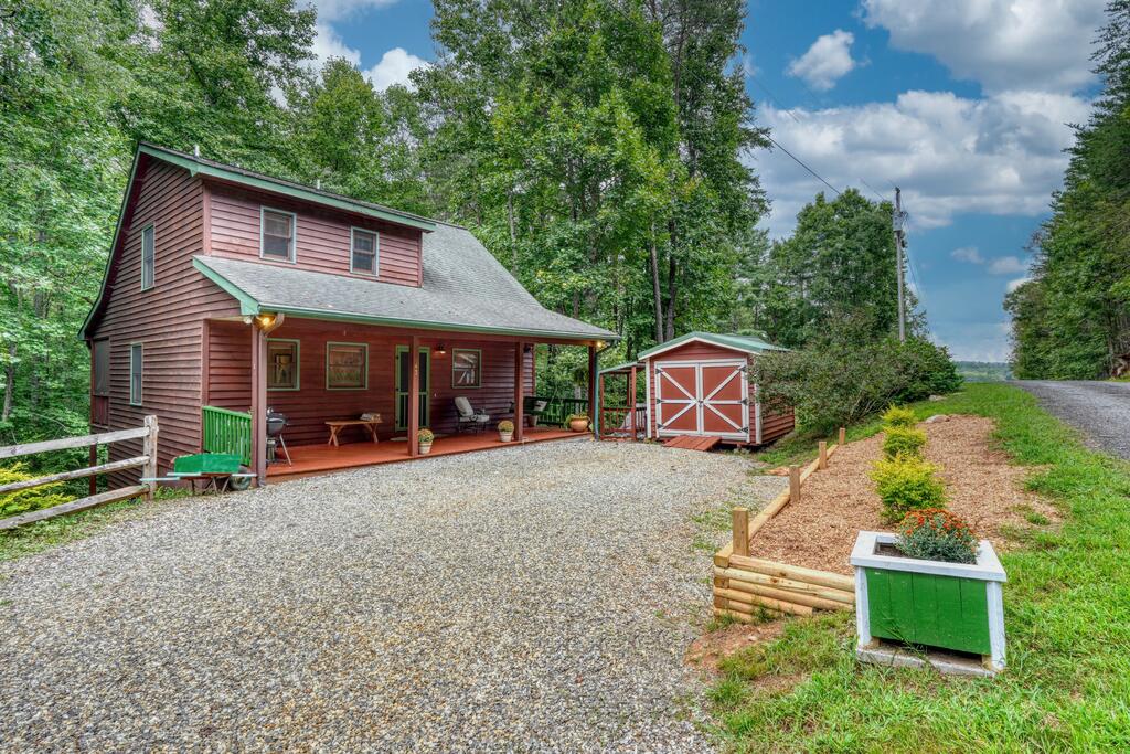 43 Melton Dr. Property Photo 1