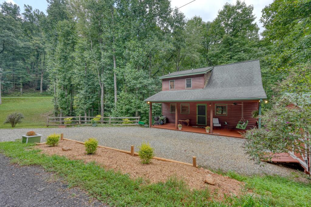 43 Melton Dr. Property Photo 3