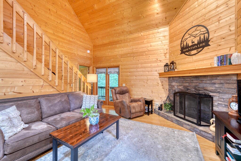 43 Melton Dr. Property Photo 11