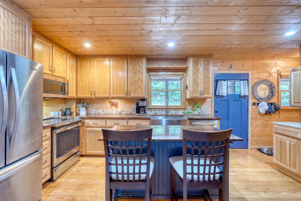 43 Melton Dr. Property Photo 13