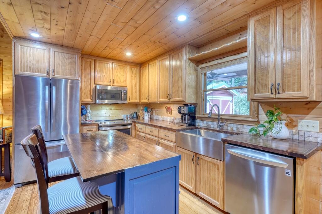 43 Melton Dr. Property Photo 14