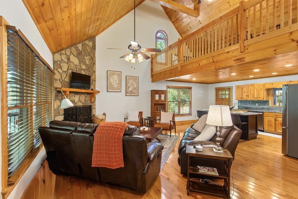 56 Robin Lake Drive Property Photo 12
