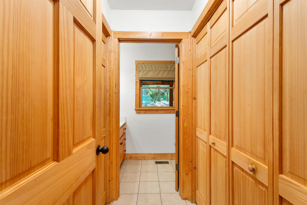 56 Robin Lake Drive Property Photo 14