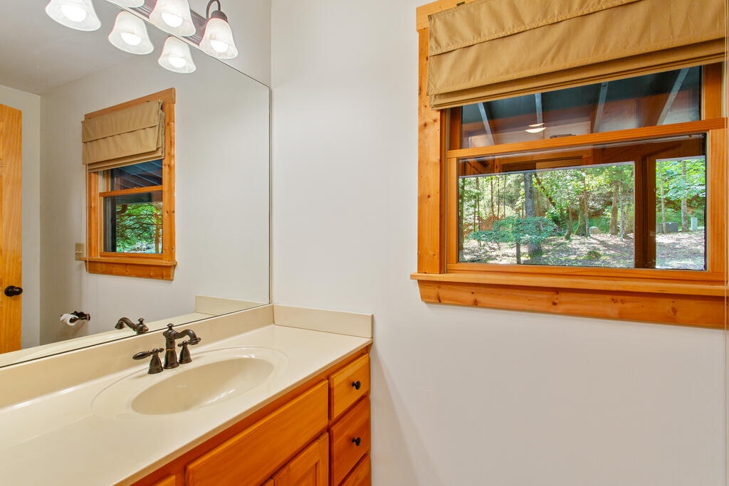 56 Robin Lake Drive Property Photo 15
