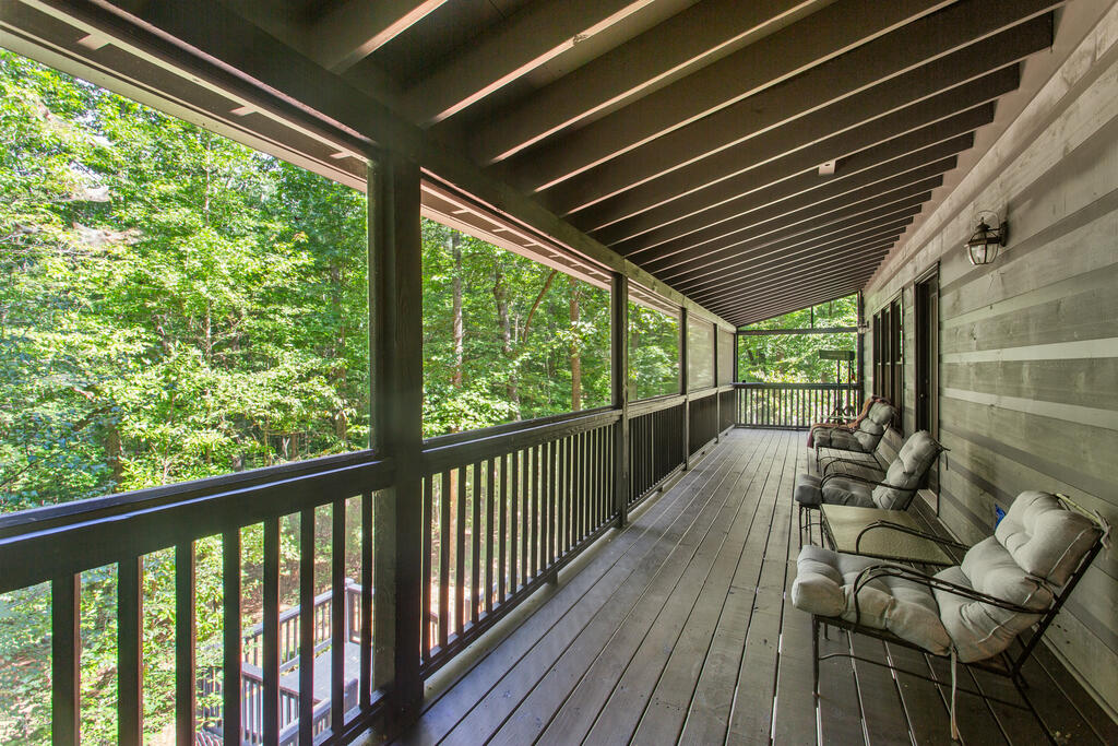 56 Robin Lake Drive Property Photo 18