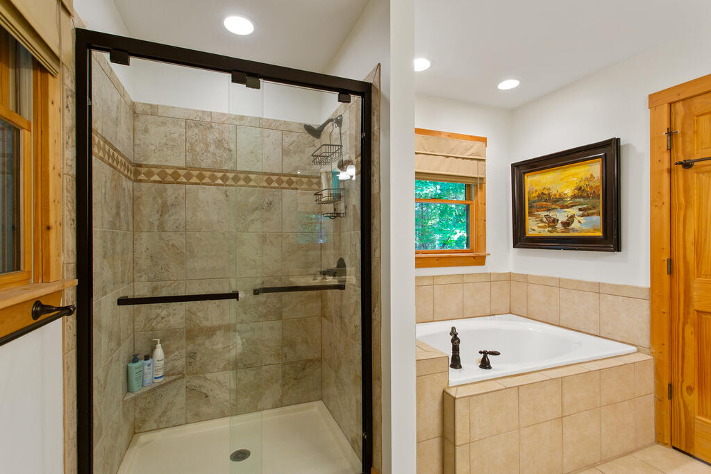 56 Robin Lake Drive Property Photo 23