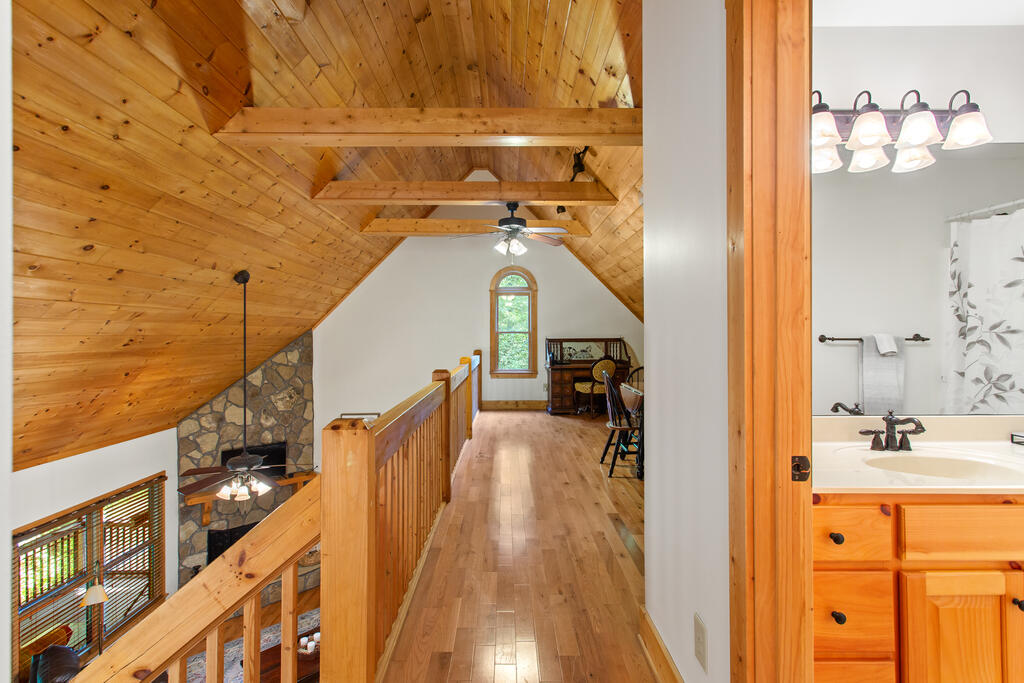 56 Robin Lake Drive Property Photo 35