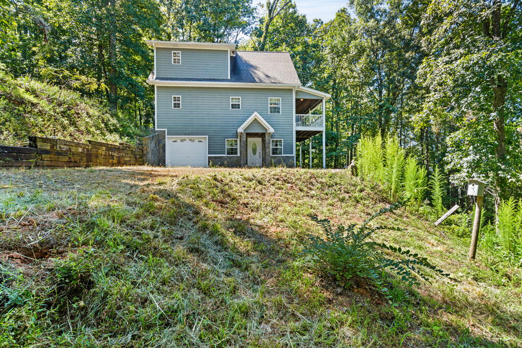 228 Longview Drive Property Photo 2