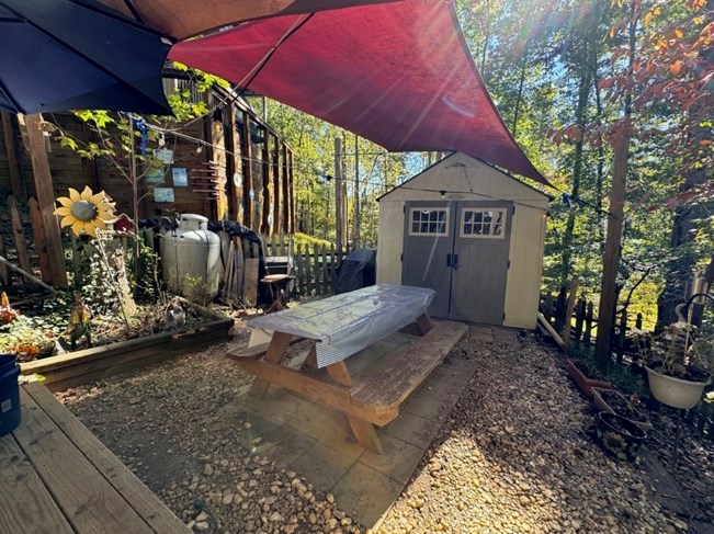 93 2nd Street Property Photo 8