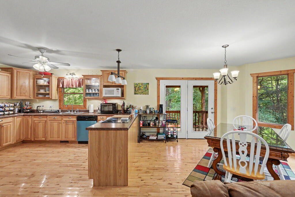 2824 Pat Colwell Road Property Photo 8