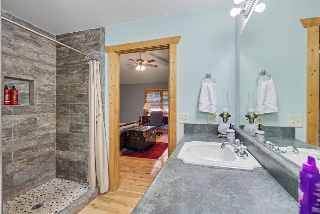 2824 Pat Colwell Road Property Photo 33