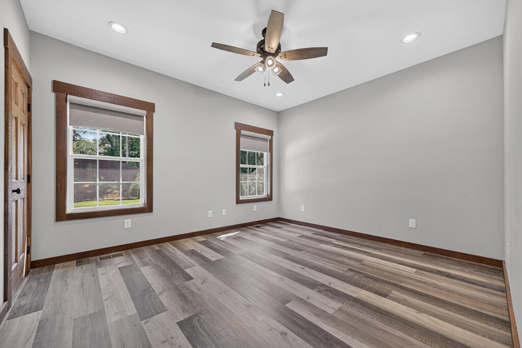 236 Ivy Drive Property Photo 25