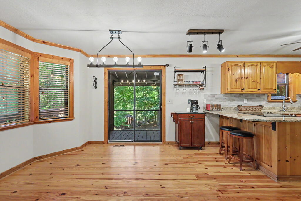 1133 Garrett Circle Property Photo 7
