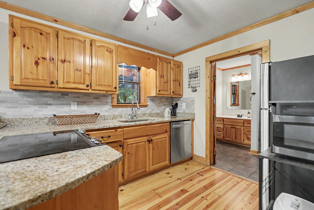 1133 Garrett Circle Property Photo 14