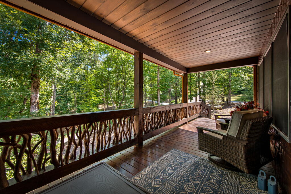 60 Oasis Drive Property Photo 8