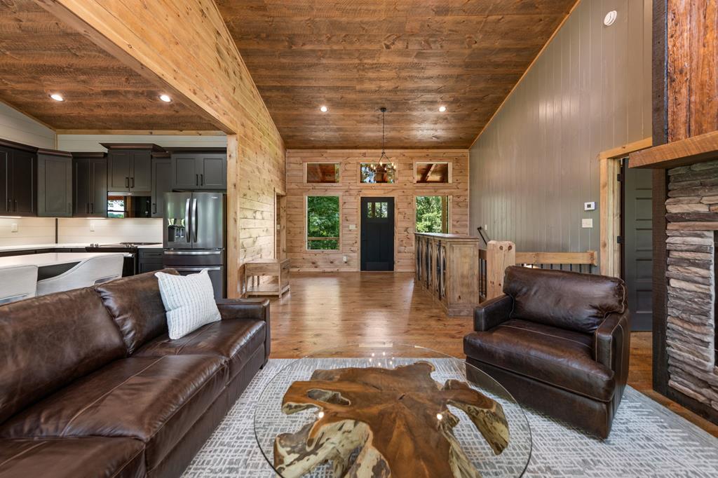 416 Windy Valley Trail Property Photo 12