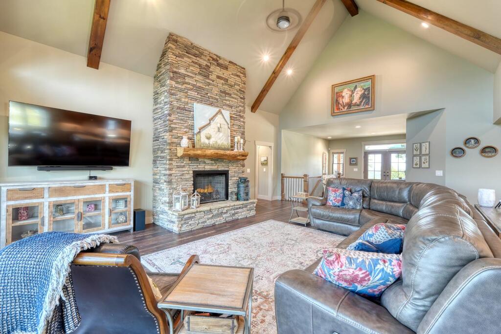 921 Ridge Pointe Way Property Photo 7