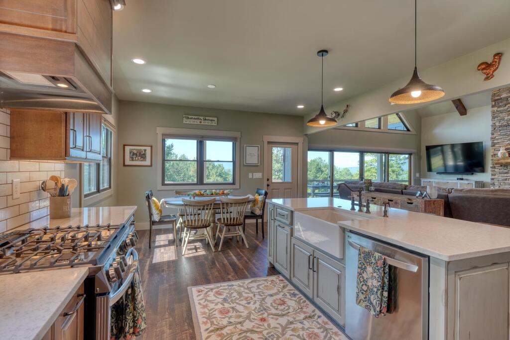 921 Ridge Pointe Way Property Photo 11