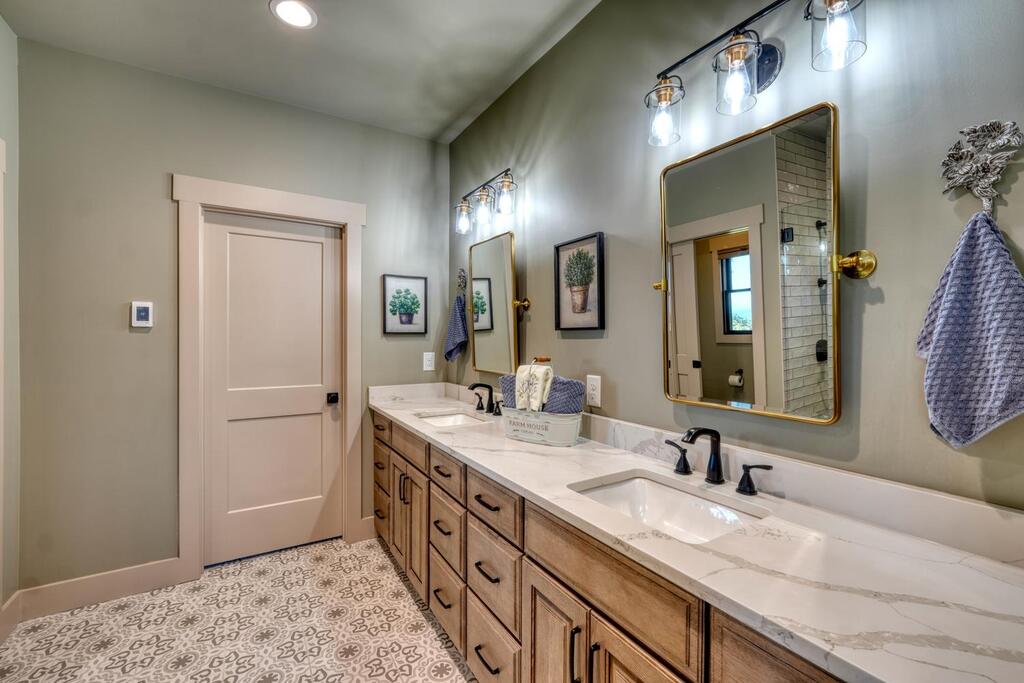 921 Ridge Pointe Way Property Photo 20
