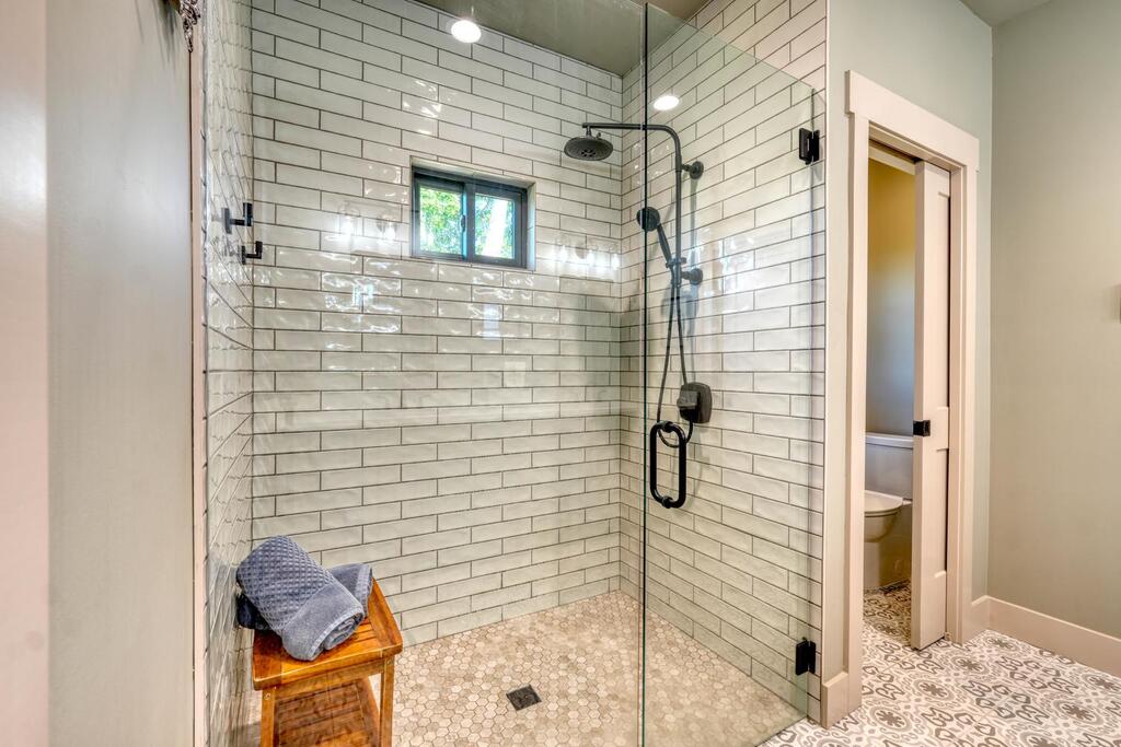 921 Ridge Pointe Way Property Photo 21