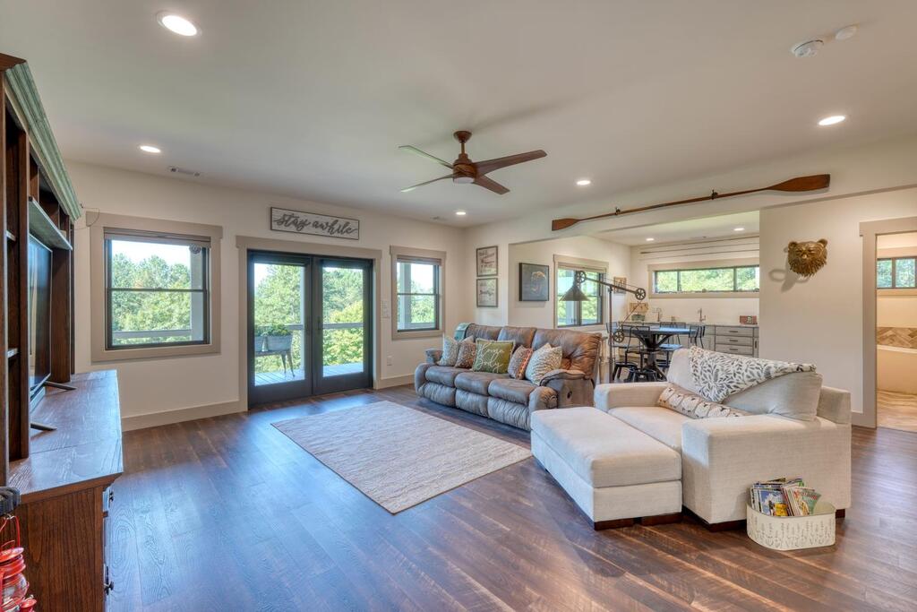 921 Ridge Pointe Way Property Photo 30