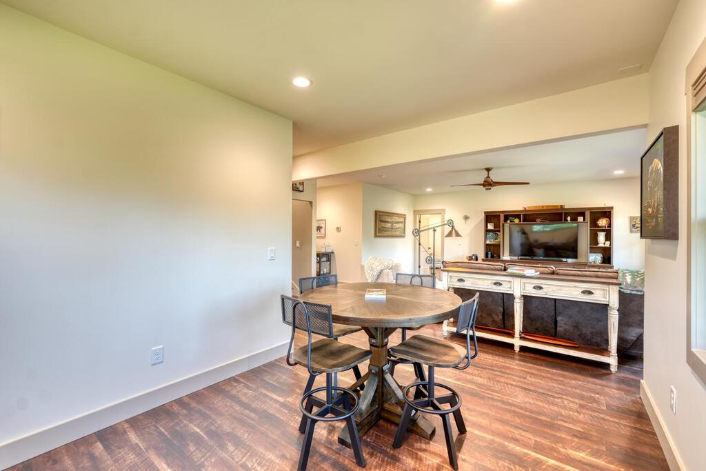 921 Ridge Pointe Way Property Photo 32