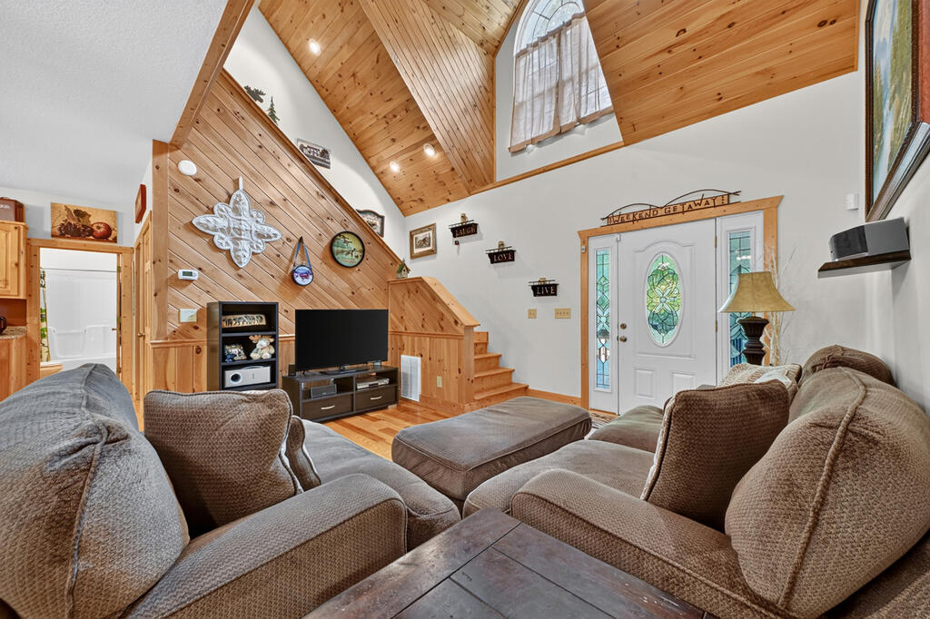 14 Orlon Drive Property Photo 7