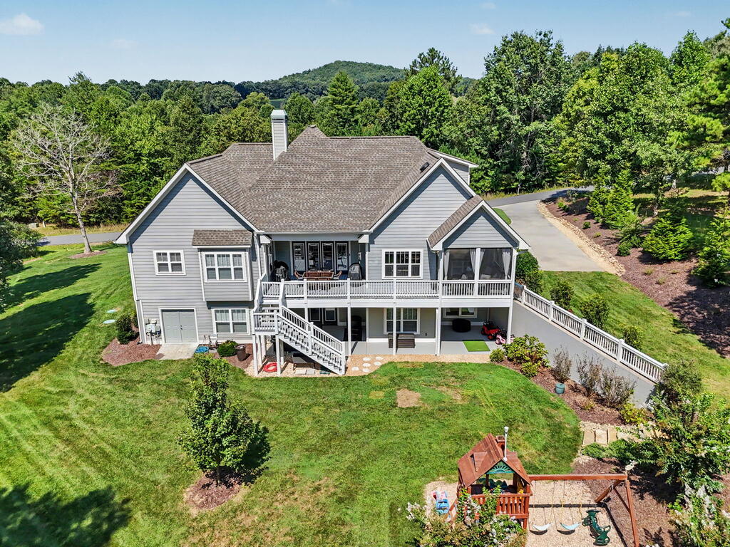 163 Yonah Way Property Photo 2