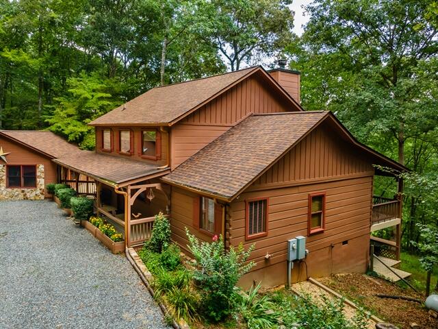 717 Evergreen Lane Property Photo 4