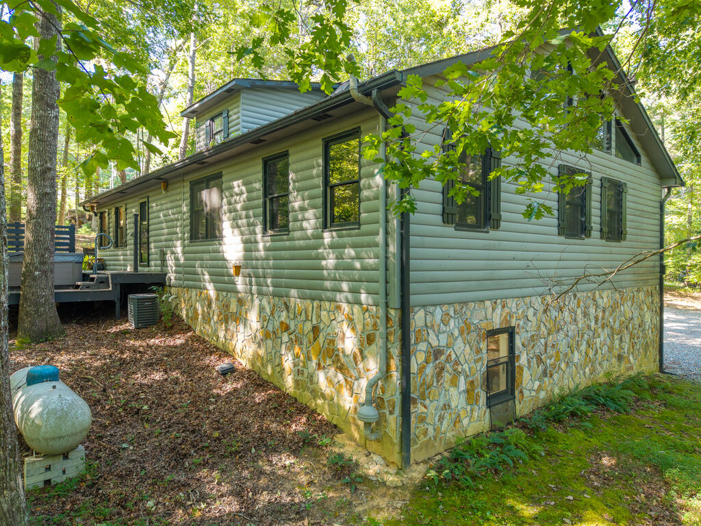 31 Highland Hammock Drive Property Photo 14