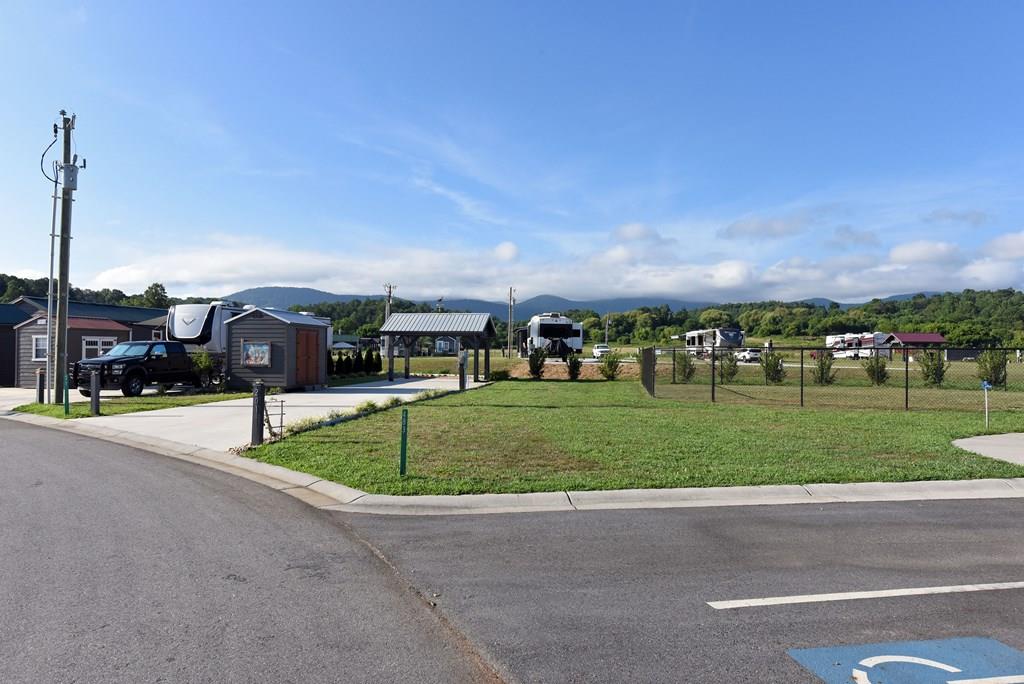477 Mountain Creek Road Property Photo 1