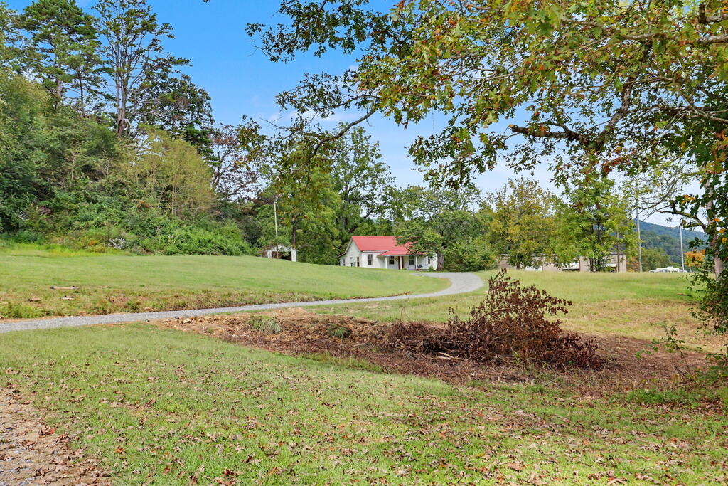 565 Tomotla Road Property Photo 1