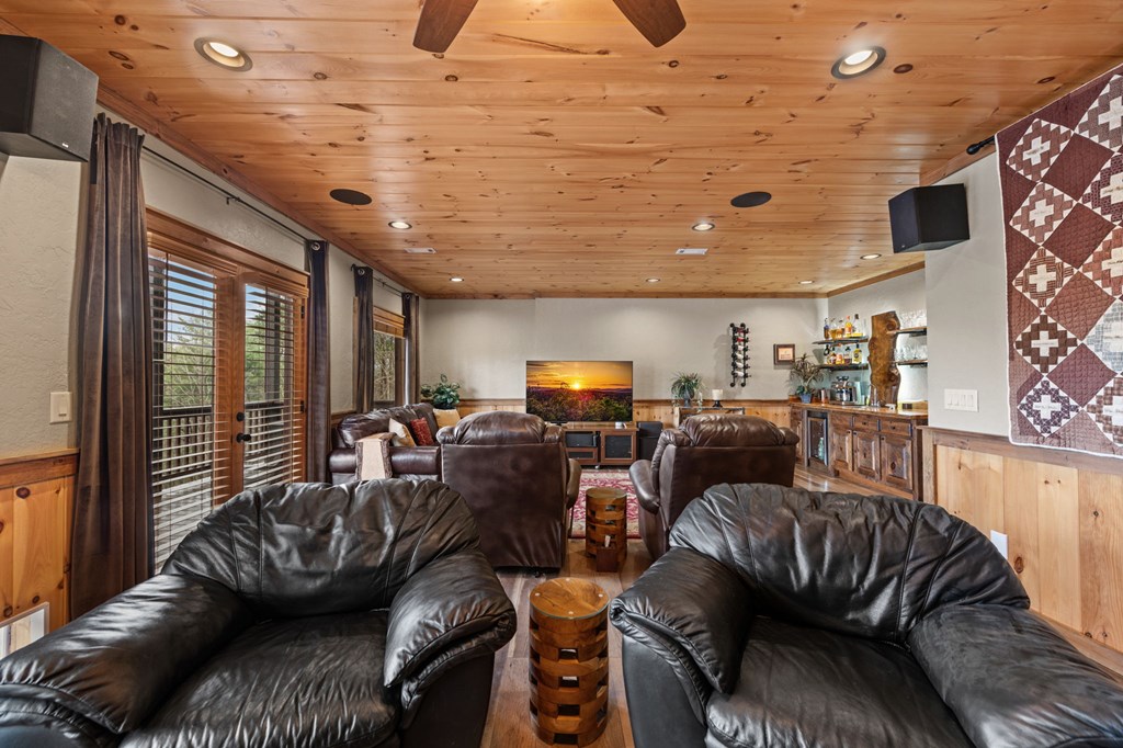267 Oasis Drive Property Photo 39