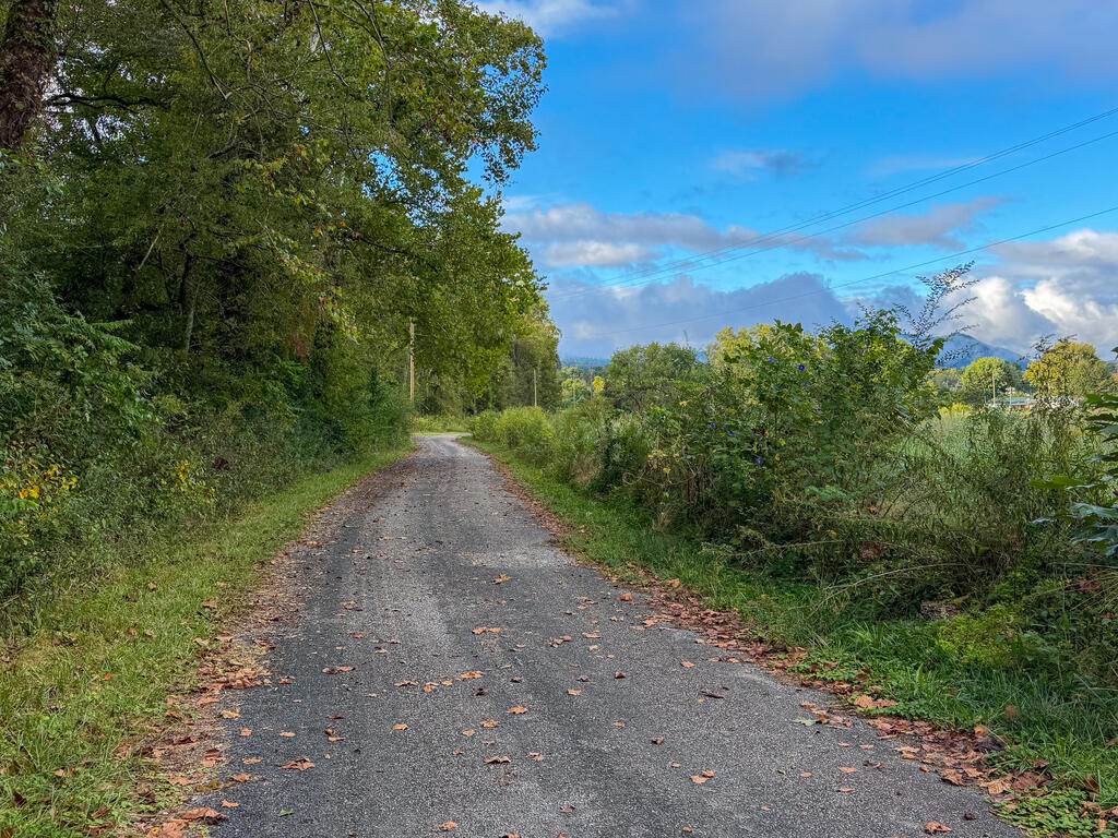 414 Old Robbinsville Road Property Photo 4