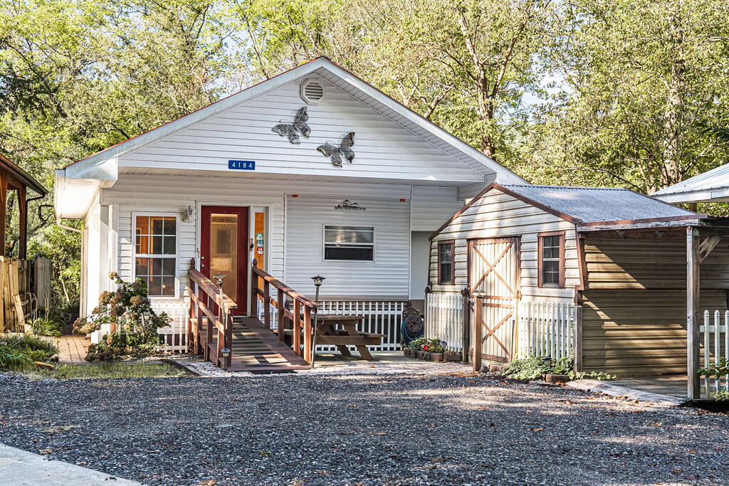4184 River Bank Run Property Photo 4