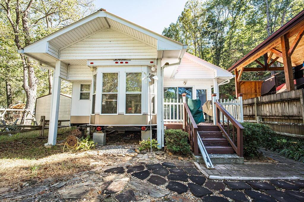 4184 River Bank Run Property Photo 16