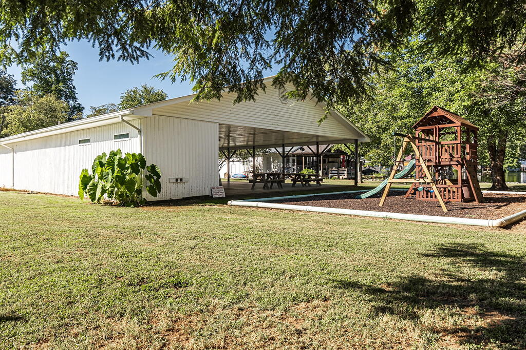 4184 River Bank Run Property Photo 21